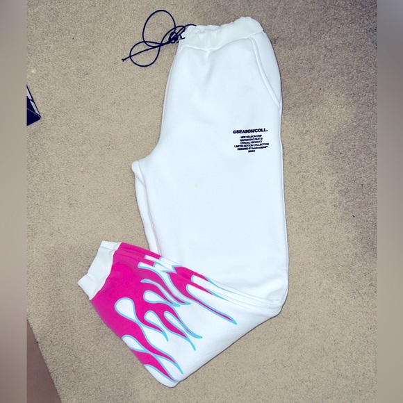 BoohooMAN Quavo Flame Print SweatSuit - Picture 11 of 16